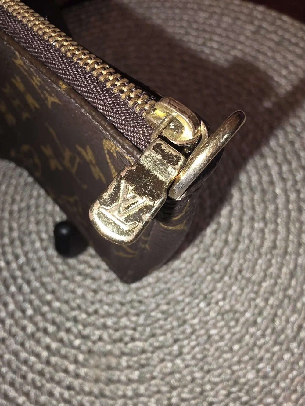 Pre-loved Authentic Louis Vuitton Monogram Mini Pochette Accessories